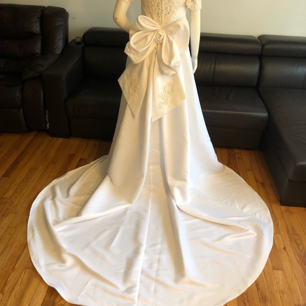 Wedding dress